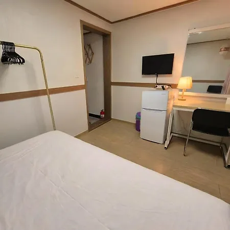 영등포구청역 Sweet House