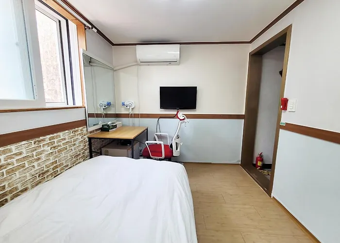 Sweet House Seoul, Line 2 & 5 - Direct To Hongdae Gangnam Herberg *