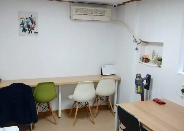 Herberg Sweet House Seoul, Line 2 & 5 - Direct To Hongdae Gangnam