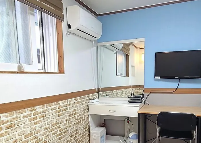 Herberg Sweet House Seoul, Line 2 & 5 - Direct To Hongdae Gangnam Seoel