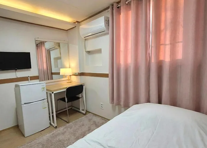 Sweet House Seoul, Line 2 & 5 - Direct To Hongdae Gangnam Herberg *