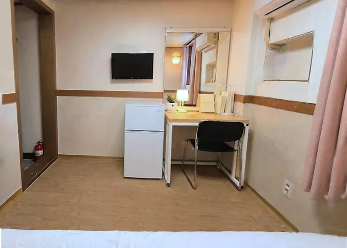 Herberg Sweet House Seoul, Line 2 & 5 - Direct To Hongdae Gangnam *