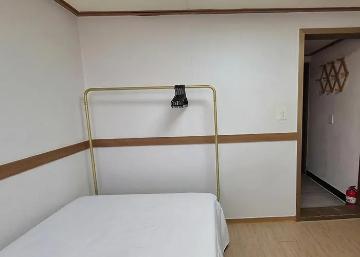 Sweet House Seoul, Line 2 & 5 - Direct To Hongdae Gangnam Herberg *