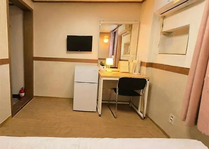 Herberg Sweet House Seoul, Line 2 & 5 - Direct To Hongdae Gangnam *