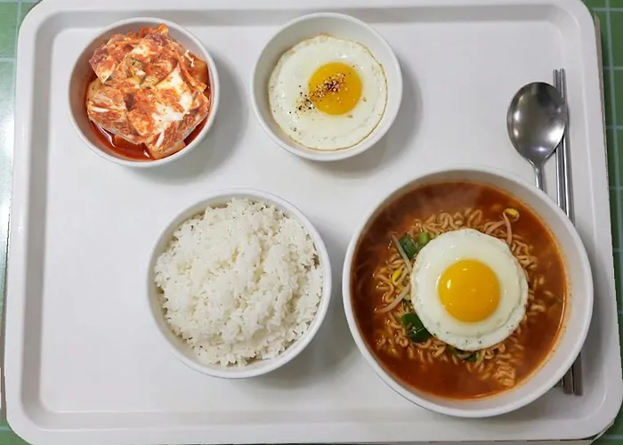 Sweet House Seoul, Line 2 & 5 - Direct To Hongdae Gangnam