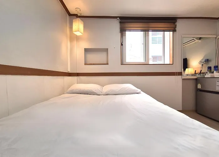 Herberg Sweet House Seoul, Line 2 & 5 - Direct To Hongdae Gangnam Seoel