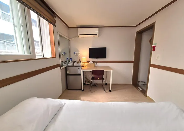 Sweet House Seoul, Line 2 & 5 - Direct To Hongdae Gangnam Herberg