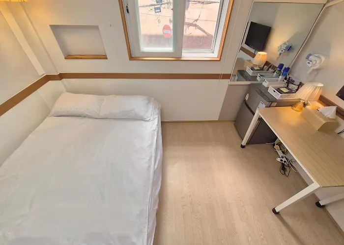 Sweet House Seoul, Line 2 & 5 - Direct To Hongdae Gangnam Herberg