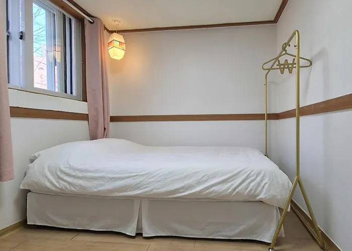 Herberg Sweet House Seoul, Line 2 & 5 - Direct To Hongdae Gangnam