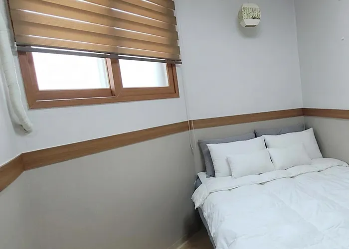 Sweet House Seoul, Line 2 & 5 - Direct To Hongdae Gangnam Herberg