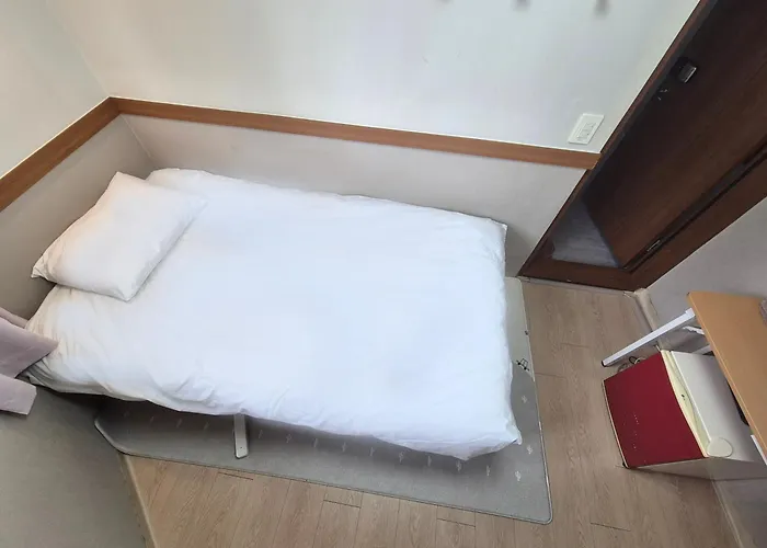 Sweet House Seoul, Line 2 & 5 - Direct To Hongdae Gangnam *